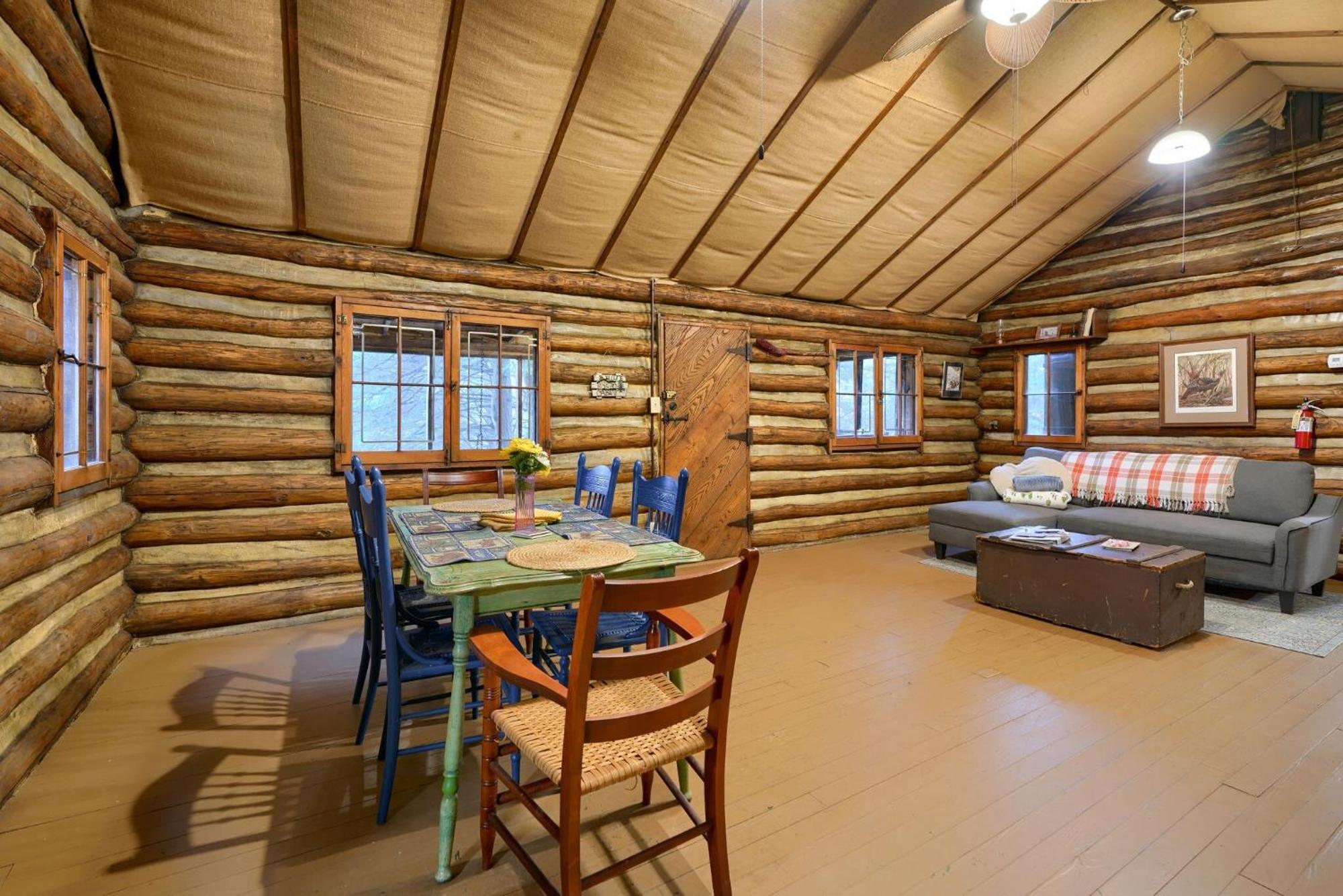 Russell Cabin Logan Eksteriør bilde
